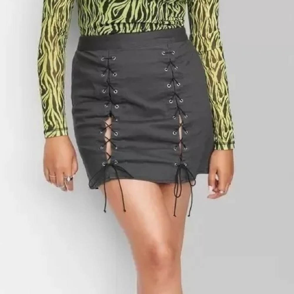 Wild Fable black lace front mini skirt
